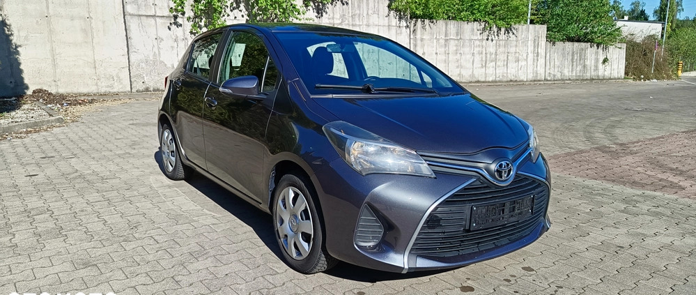 Toyota Yaris cena 23999 przebieg: 270000, rok produkcji 2015 z Wałbrzych małe 277